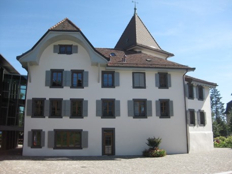 Le Château façade vue cour intérieure
